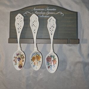 Avon Porcelain Spoon Set - Floral Motif